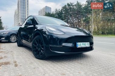 Внедорожник / Кроссовер Tesla Model Y 2023 в Киеве