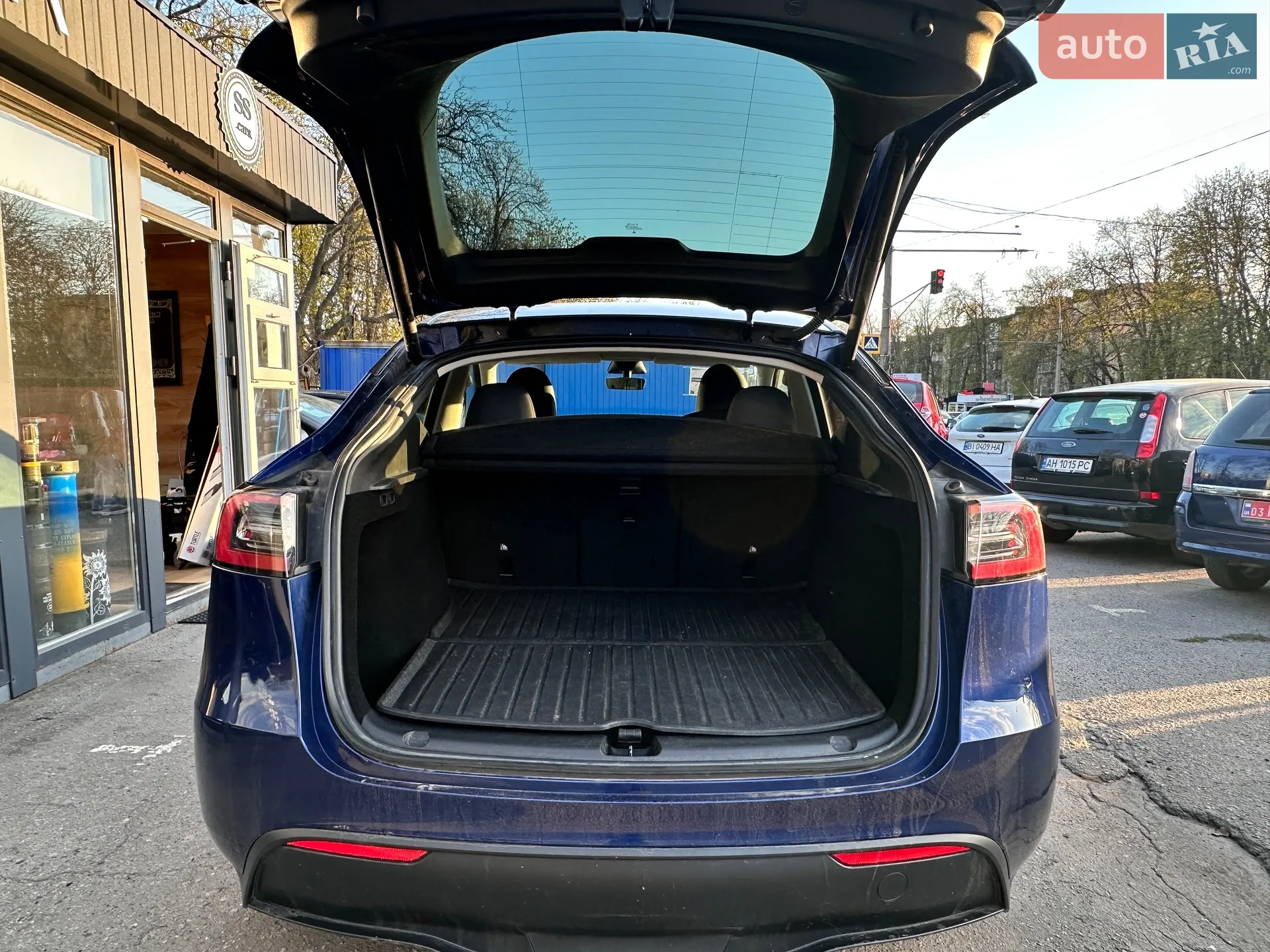 2023 Tesla Model Y - мініатюра 8