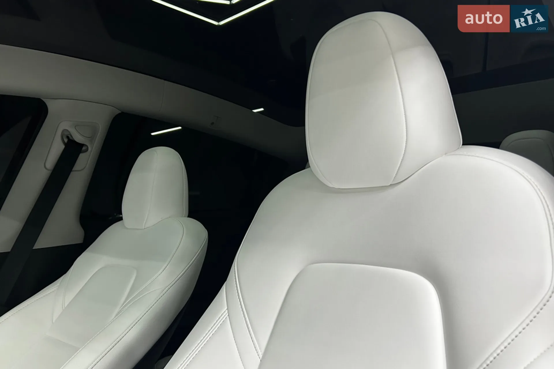 2025 Tesla Model Y - мініатюра 16