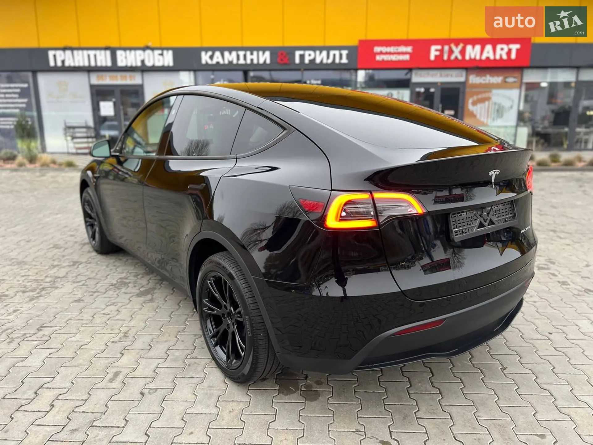 2024 Tesla Model Y - мініатюра 12