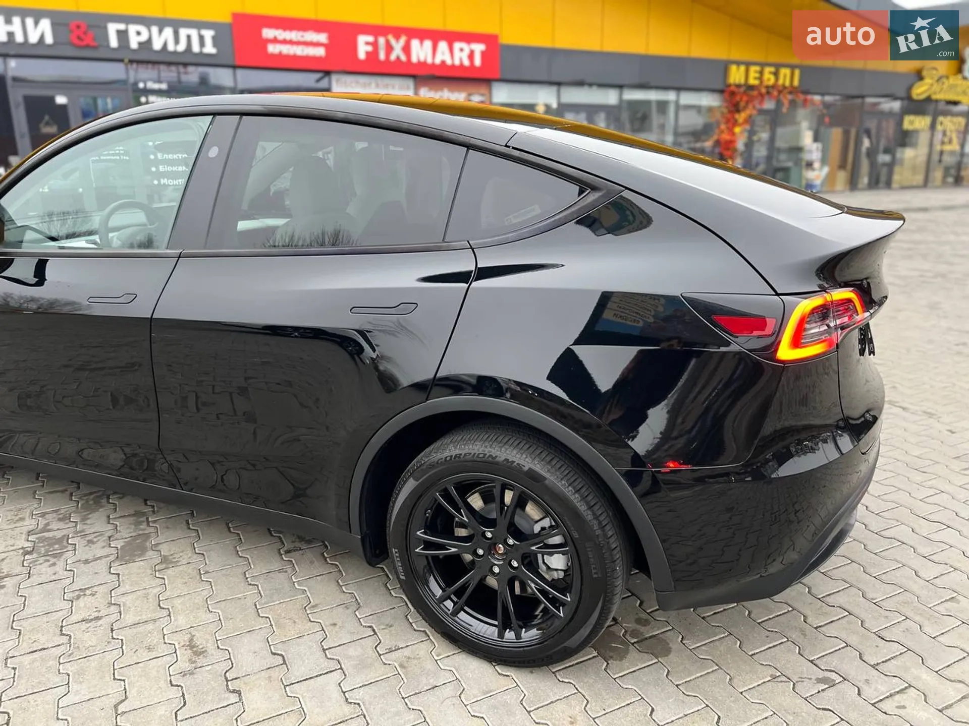 2024 Tesla Model Y - мініатюра 5