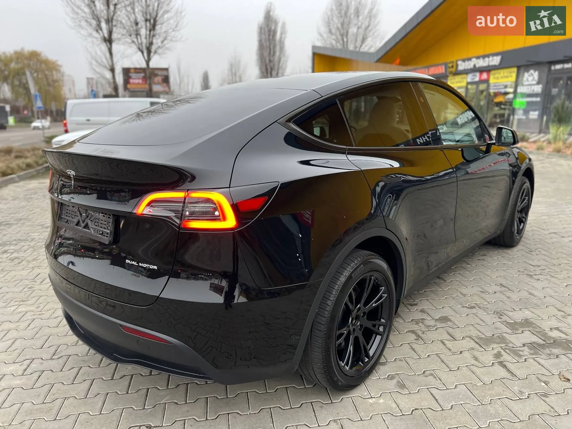 2024 Tesla Model Y - мініатюра 13