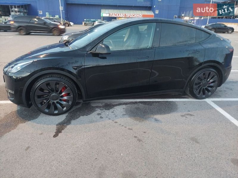Внедорожник / Кроссовер Tesla Model Y 2023 в Днепре