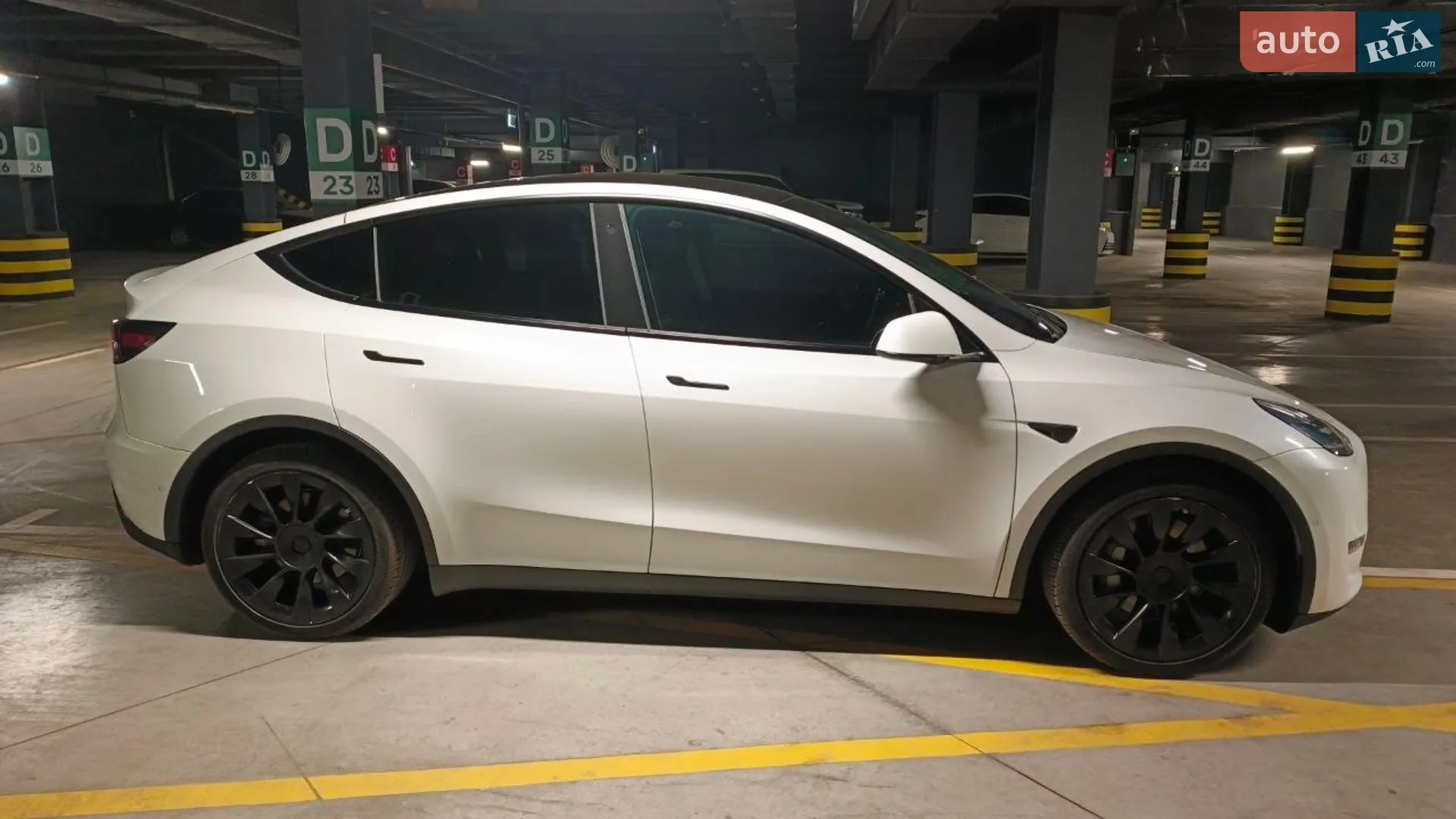2021 Tesla Model Y - мініатюра 9