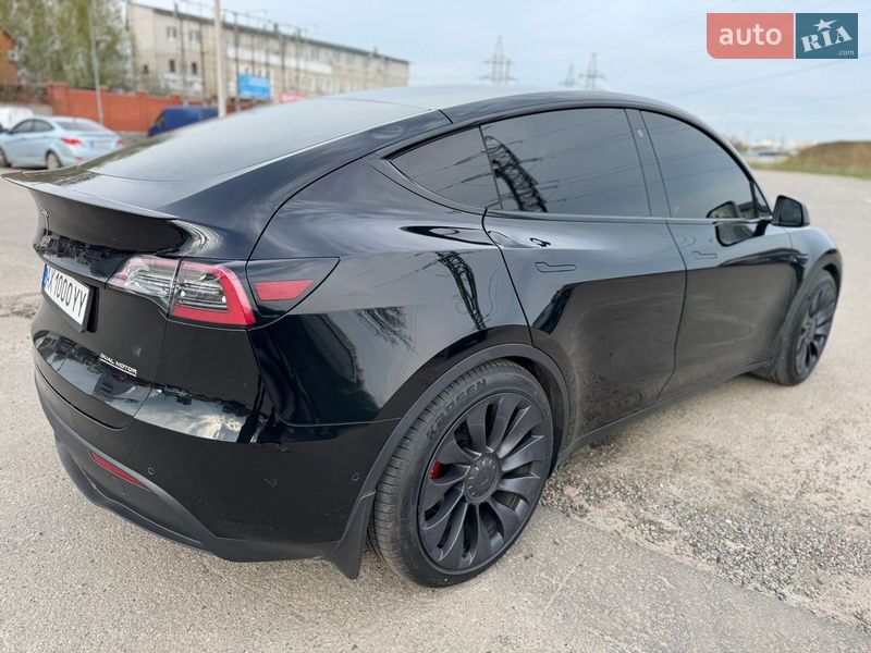 Позашляховик / Кросовер Tesla Model Y 2020 в Харкові
