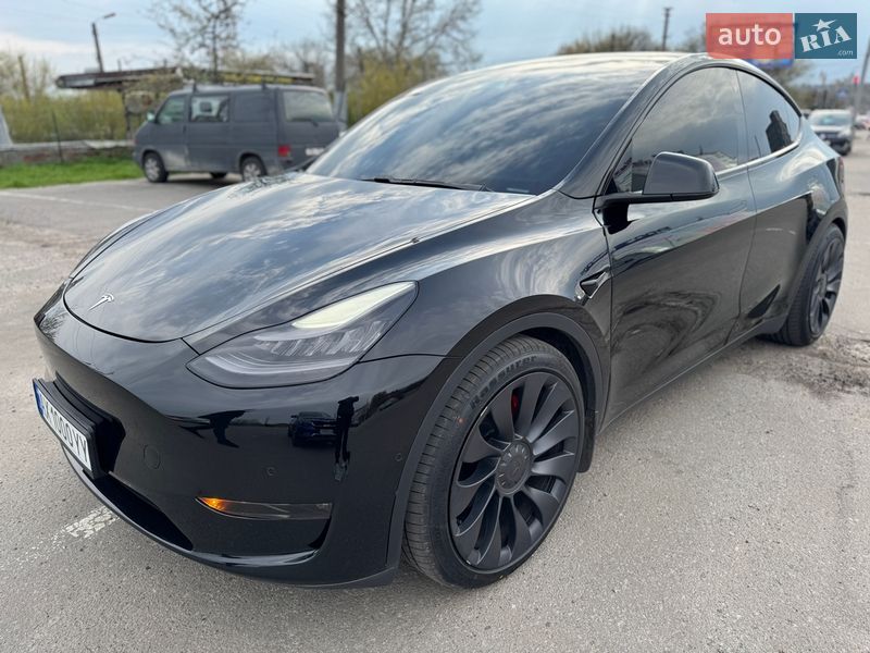 Позашляховик / Кросовер Tesla Model Y 2020 в Харкові