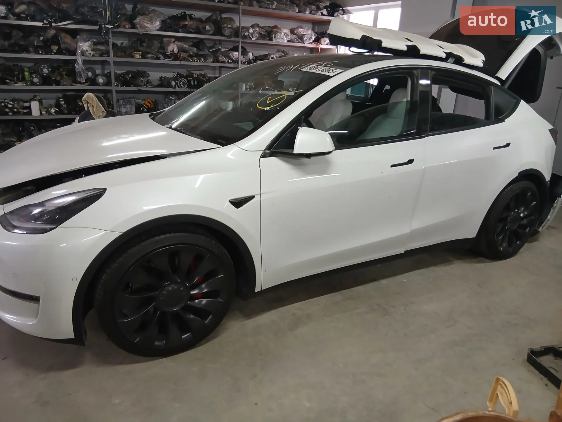 2022 Tesla Model Y - мініатюра 3