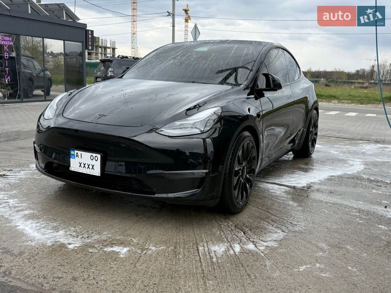 Позашляховик / Кросовер Tesla Model Y 2021 в Бучі