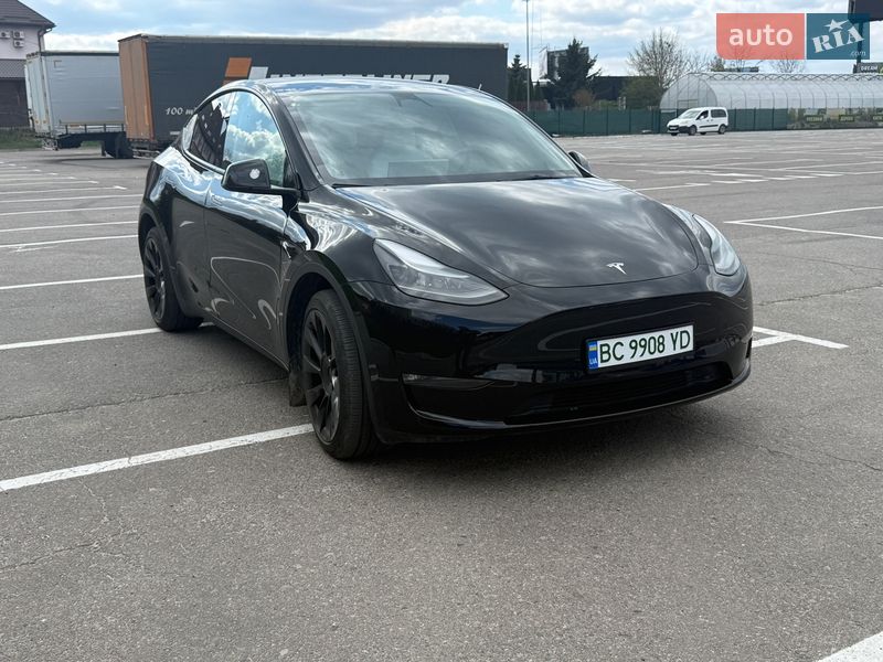 Tesla Model Y 2023