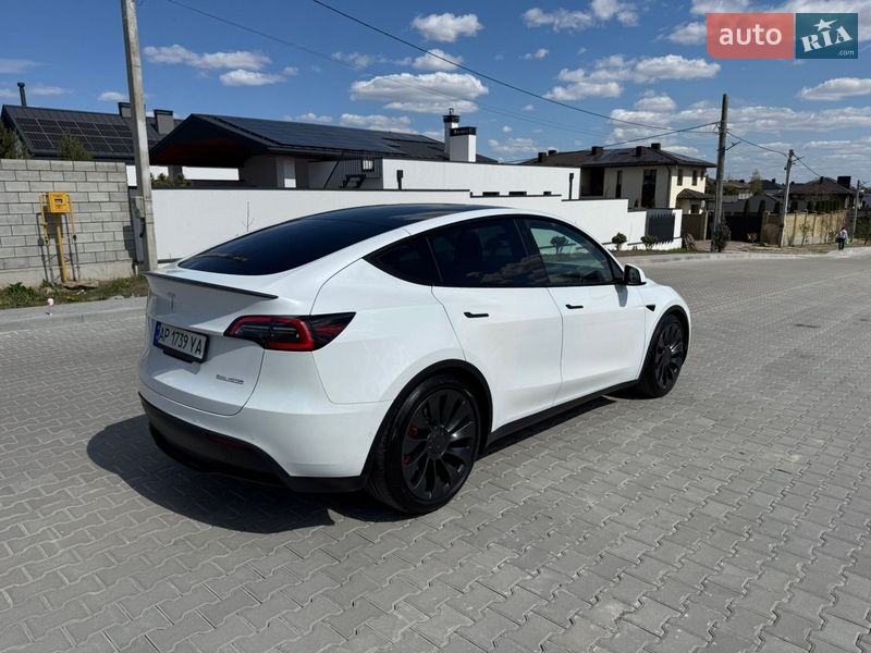 Внедорожник / Кроссовер Tesla Model Y 2022 в Ровно
