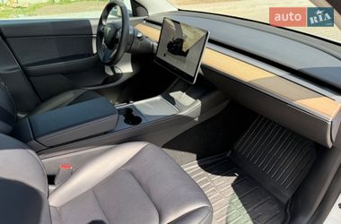Внедорожник / Кроссовер Tesla Model Y 2022 в Ровно