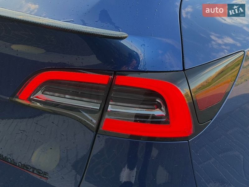 Внедорожник / Кроссовер Tesla Model Y 2021 в Кропивницком