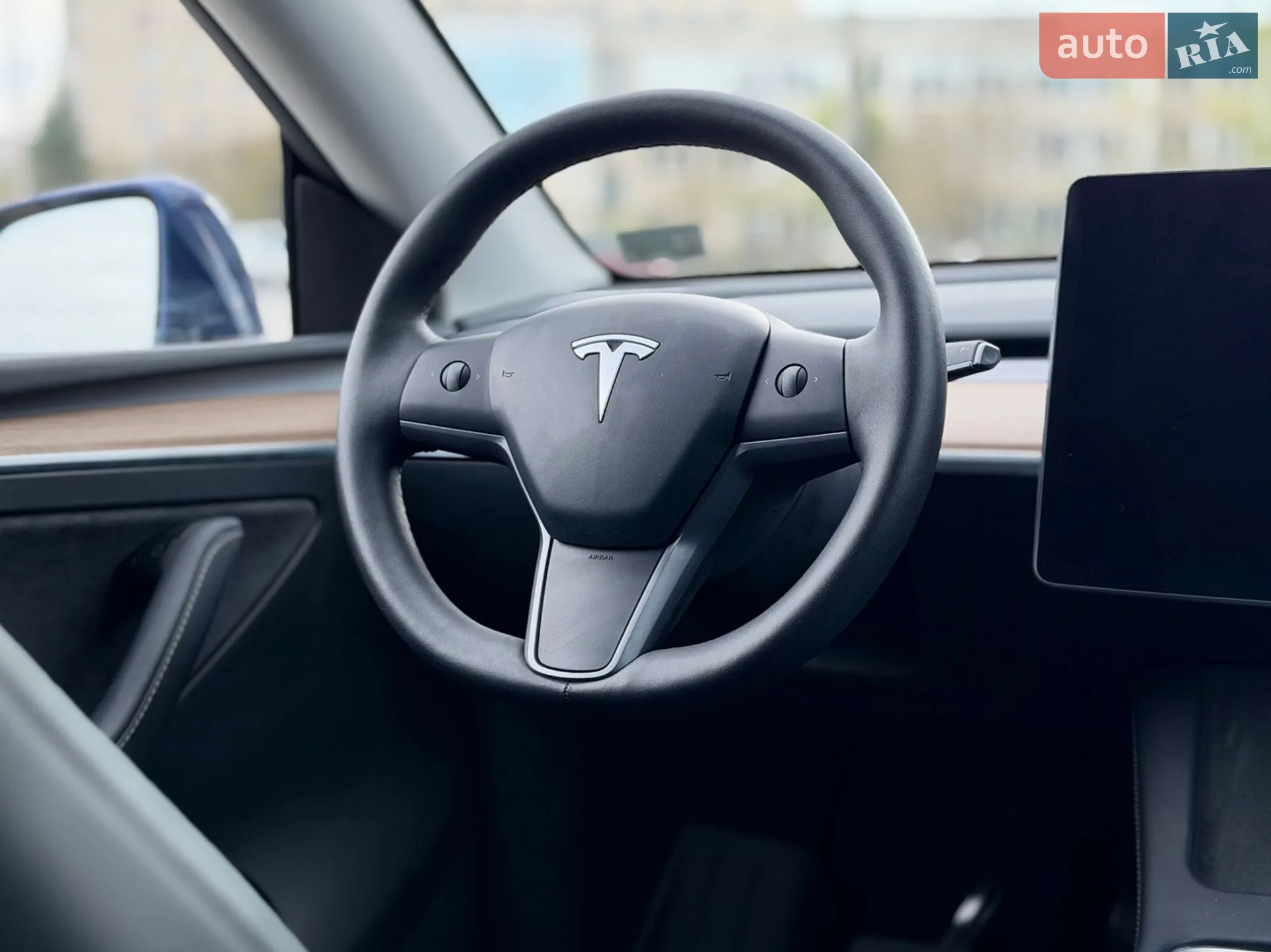 2025 Tesla Model Y - мініатюра 48