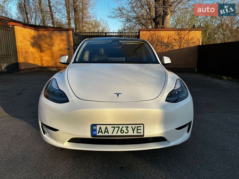 Внедорожник / Кроссовер Tesla Model Y 2021 в Киеве