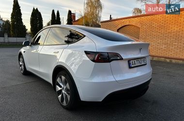 Внедорожник / Кроссовер Tesla Model Y 2021 в Киеве