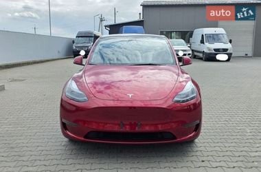 Позашляховик / Кросовер Tesla Model Y 2024 в Чернівцях