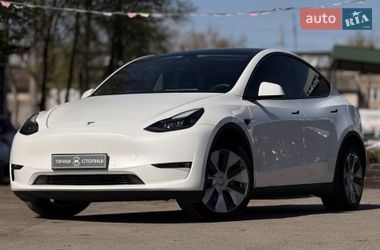 Позашляховик / Кросовер Tesla Model Y 2022 в Києві