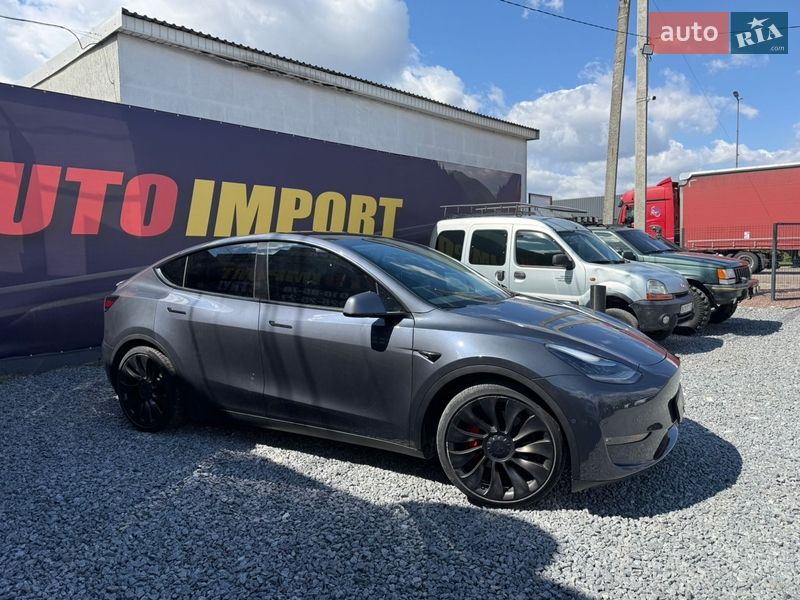 Tesla Model Y 2021