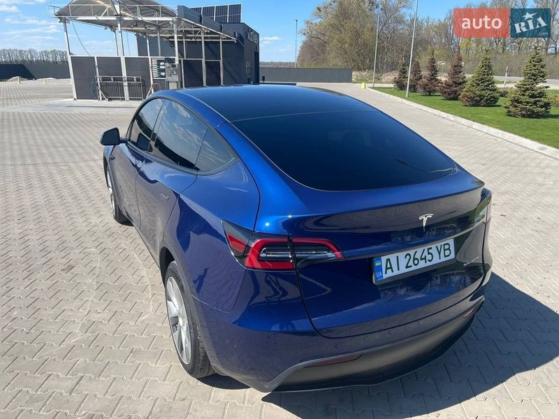 Внедорожник / Кроссовер Tesla Model Y 2023 в Киеве