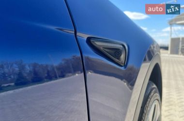 Внедорожник / Кроссовер Tesla Model Y 2023 в Киеве