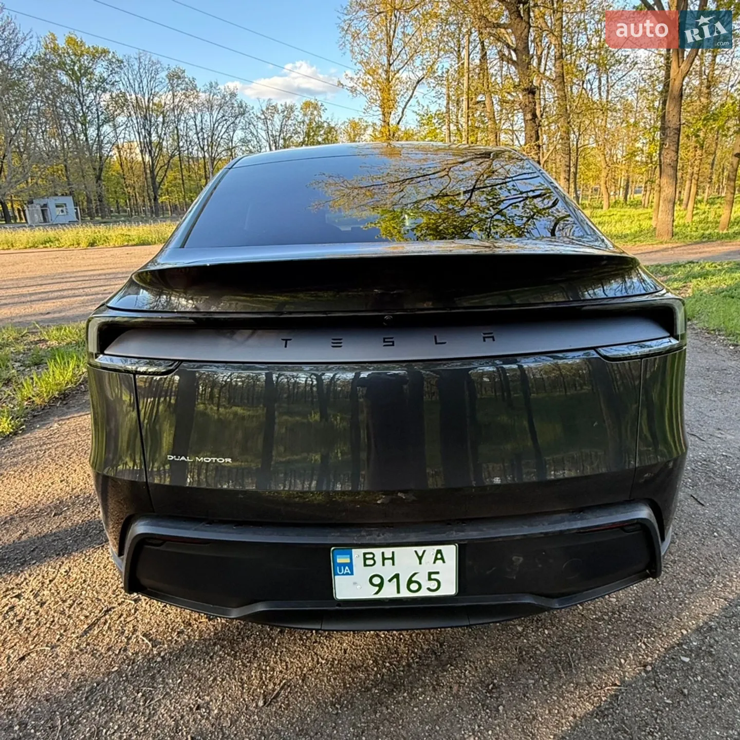 2025 Tesla Model Y - мініатюра 9