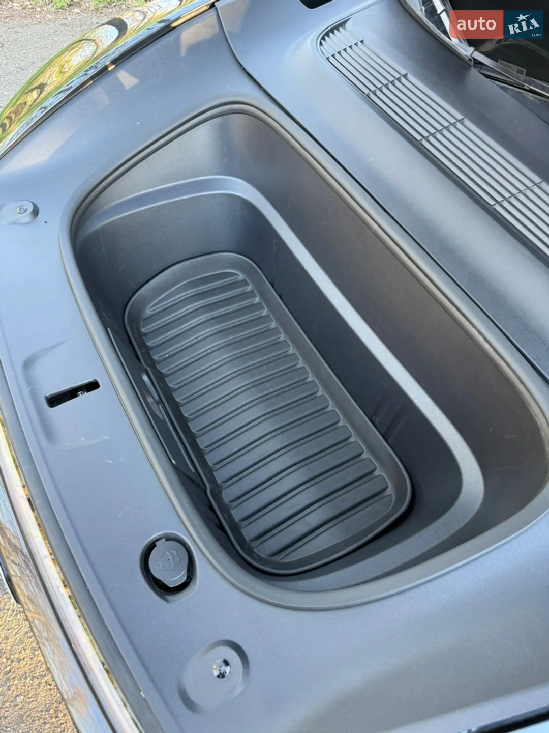 2025 Tesla Model Y - мініатюра 17