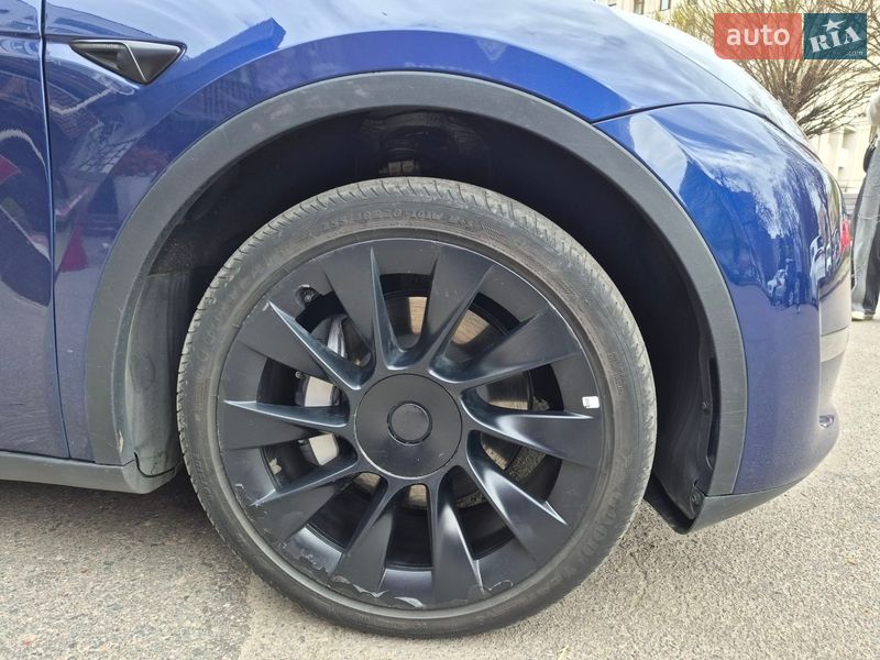 Внедорожник / Кроссовер Tesla Model Y 2023 в Черкассах