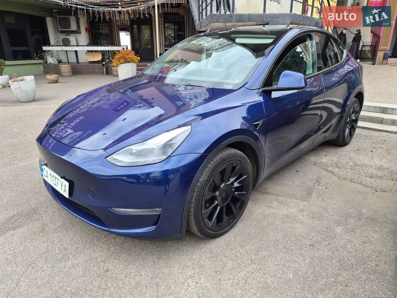 Внедорожник / Кроссовер Tesla Model Y 2023 в Черкассах