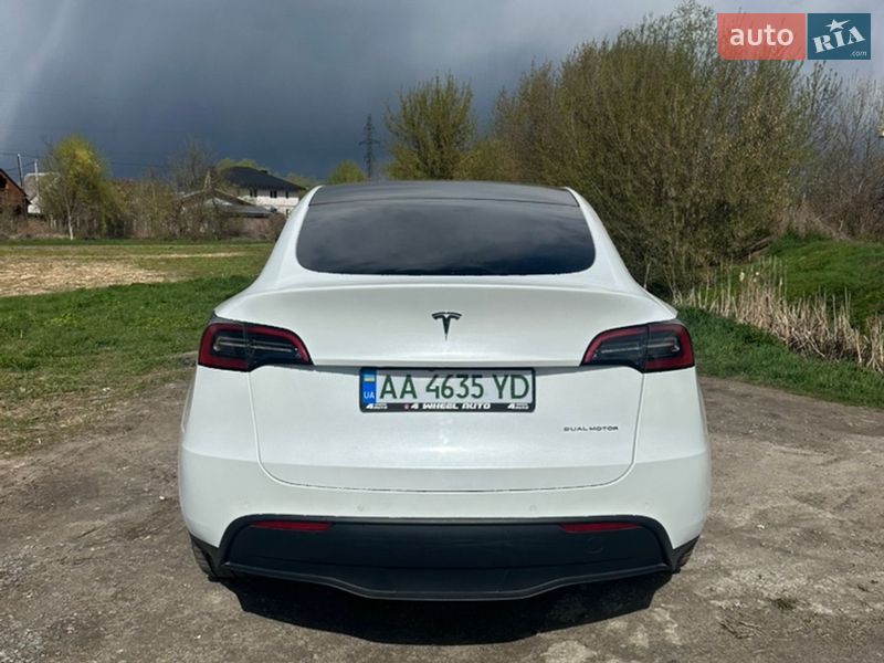 Позашляховик / Кросовер Tesla Model Y 2022 в Києві