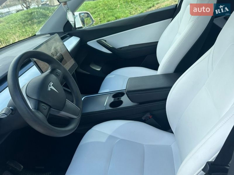 Позашляховик / Кросовер Tesla Model Y 2022 в Києві
