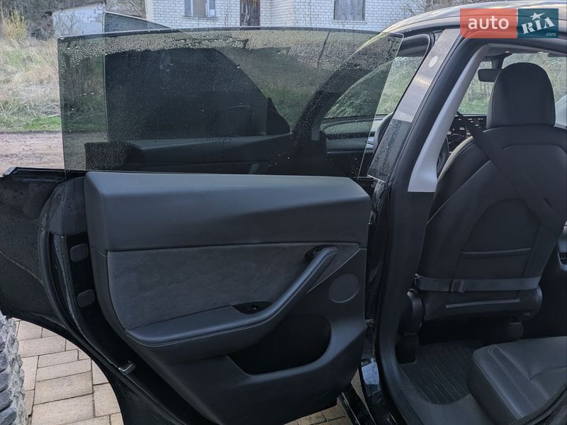 Внедорожник / Кроссовер Tesla Model Y 2021 в Нововолынске