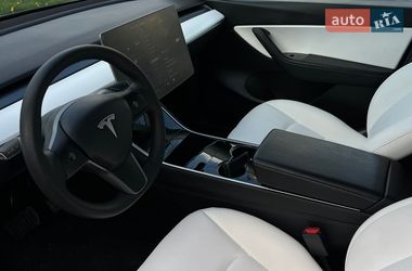 Внедорожник / Кроссовер Tesla Model Y 2020 в Львове