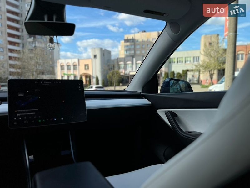 Внедорожник / Кроссовер Tesla Model Y 2020 в Львове