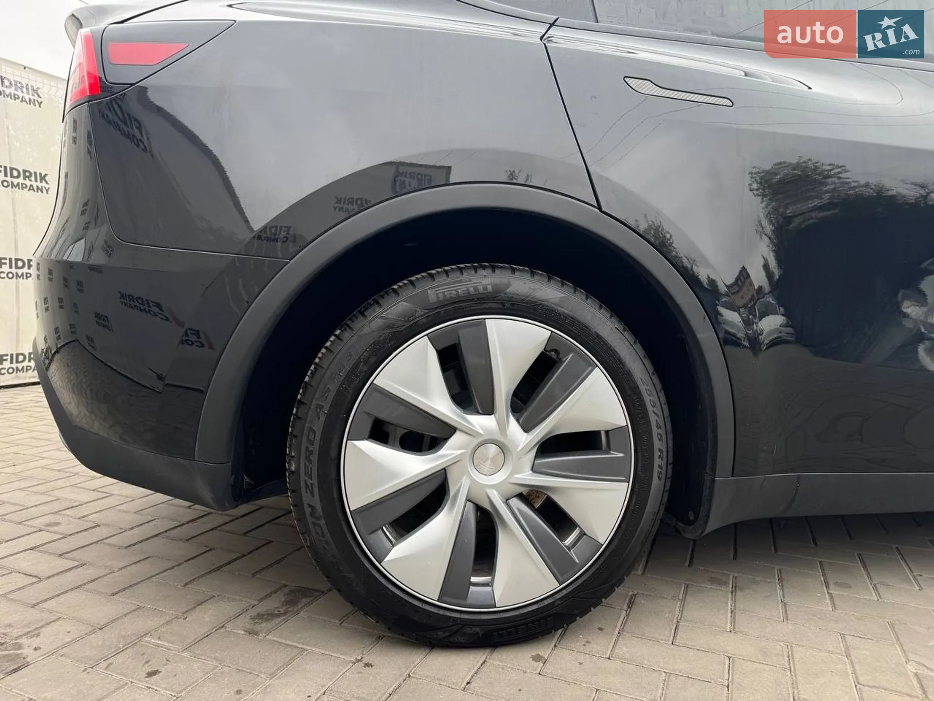 2023 Tesla Model Y - мініатюра 2