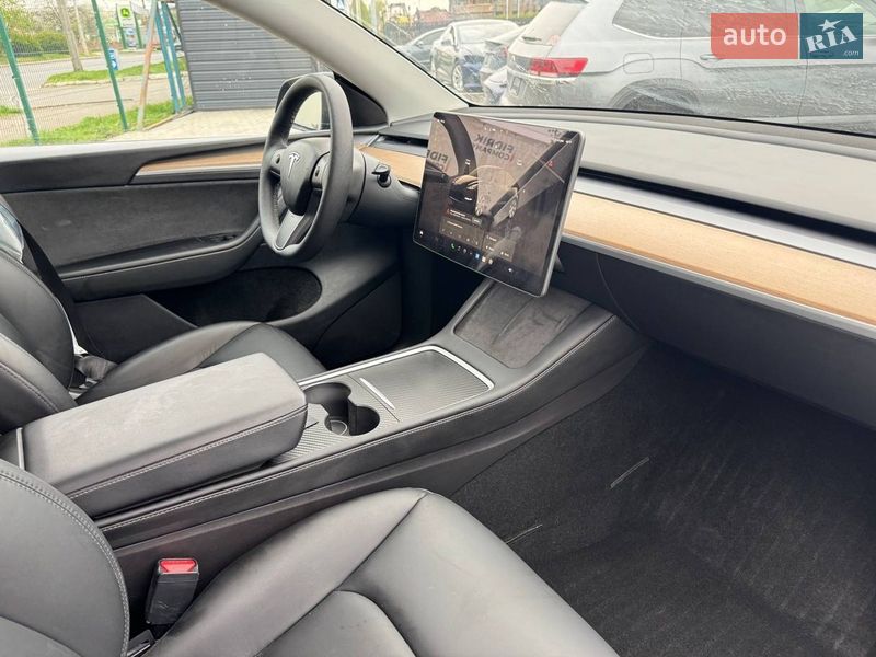 Внедорожник / Кроссовер Tesla Model Y 2023 в Луцке