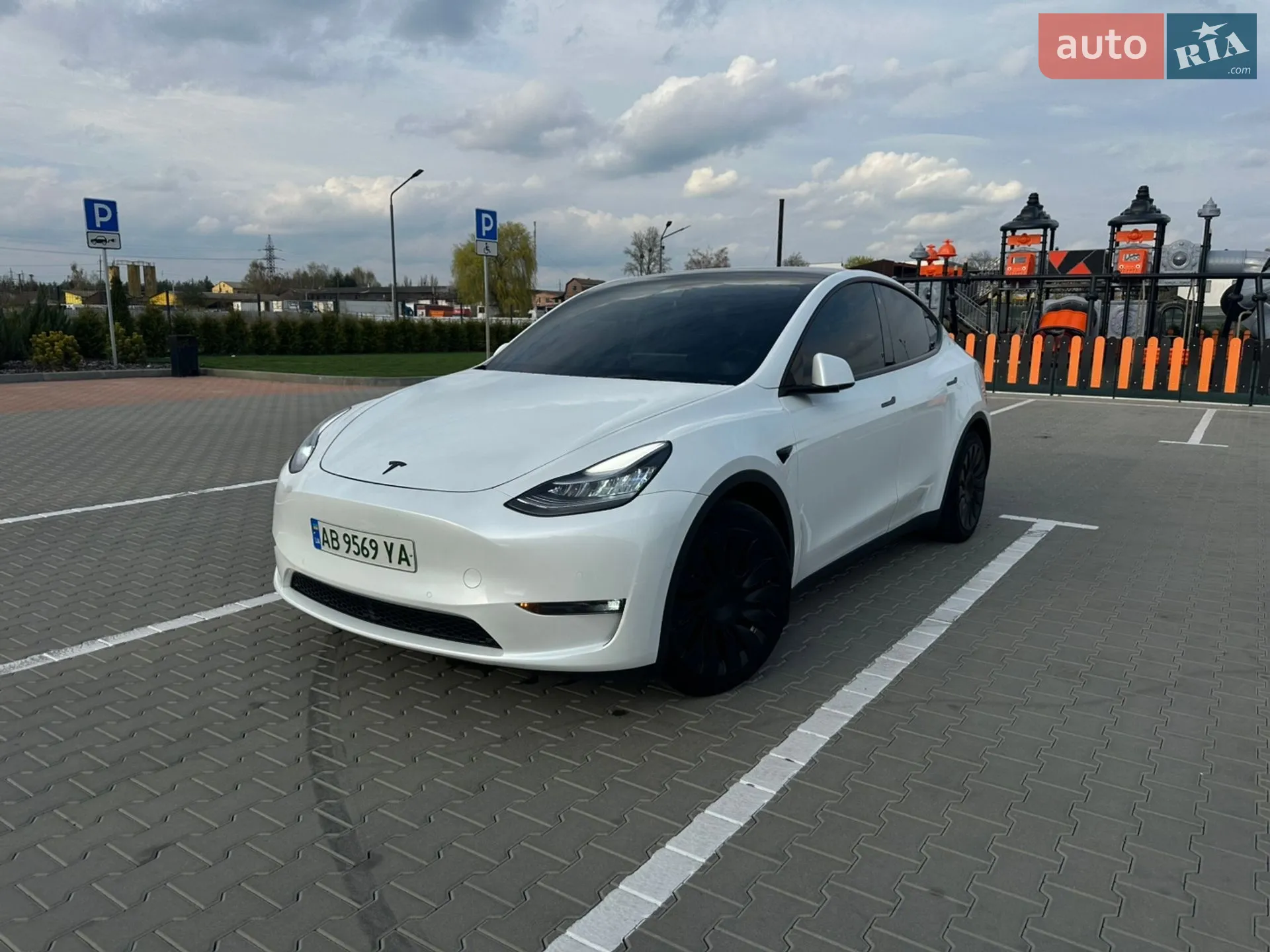 2021 Tesla Model Y - мініатюра 3