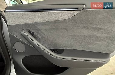 Позашляховик / Кросовер Tesla Model Y 2025 в Одесі
