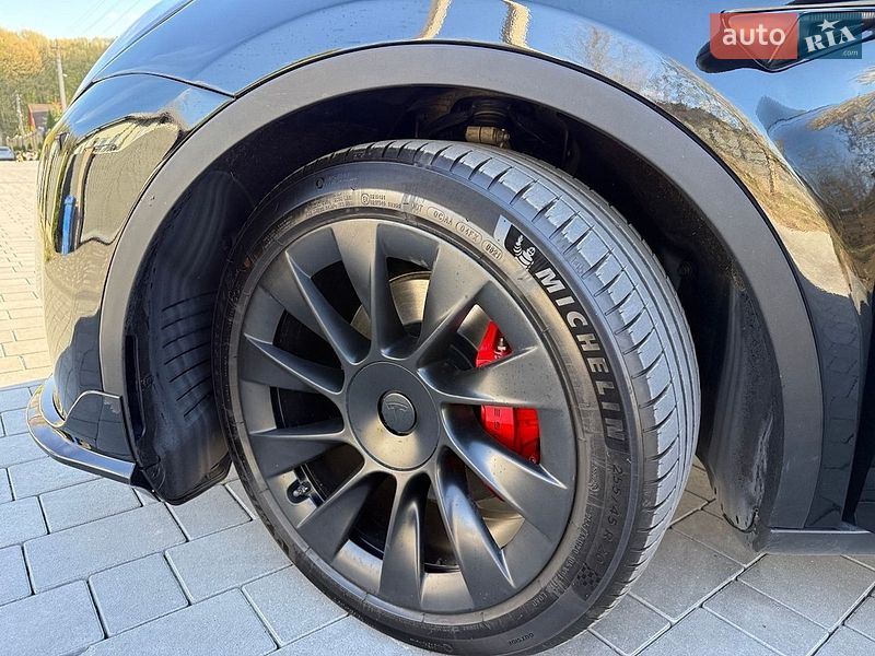 Внедорожник / Кроссовер Tesla Model Y 2023 в Хмельницком