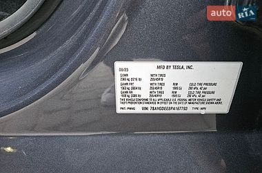 Внедорожник / Кроссовер Tesla Model Y 2023 в Рава-Русской