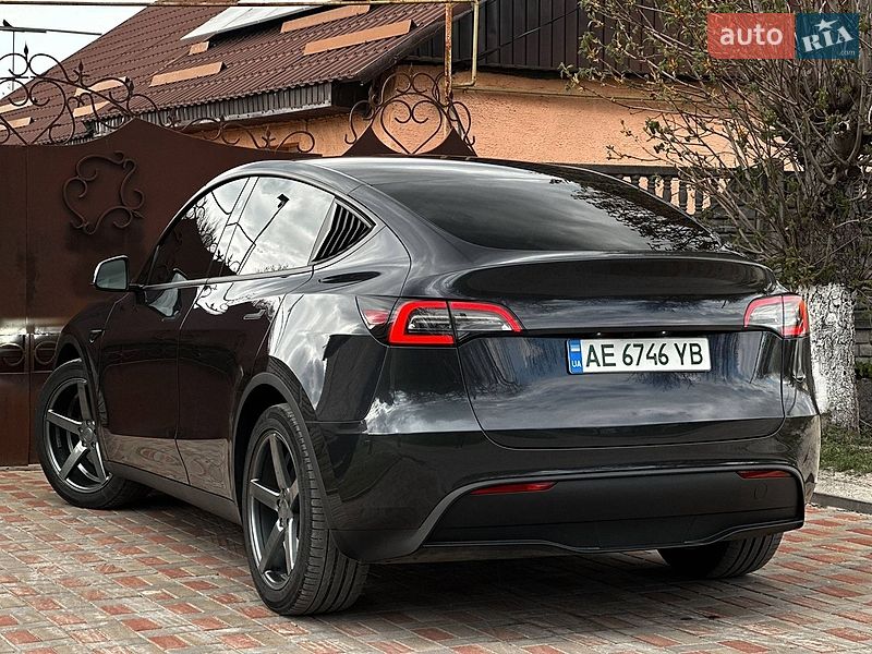 Внедорожник / Кроссовер Tesla Model Y 2024 в Днепре
