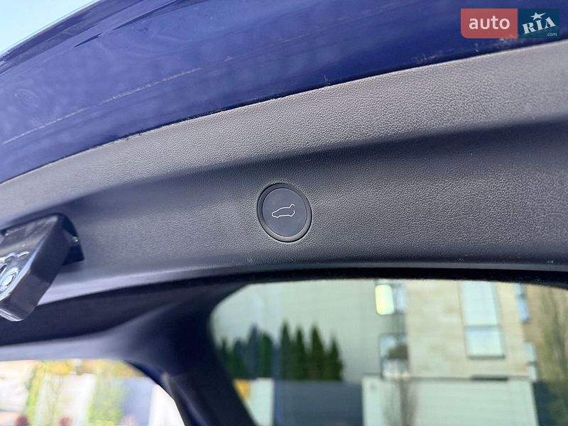 Внедорожник / Кроссовер Tesla Model Y 2021 в Львове