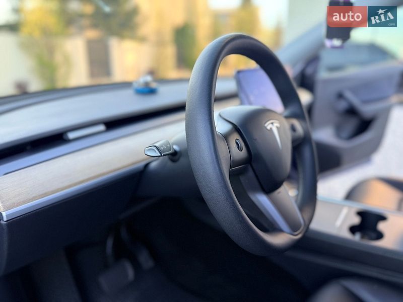 Внедорожник / Кроссовер Tesla Model Y 2021 в Львове