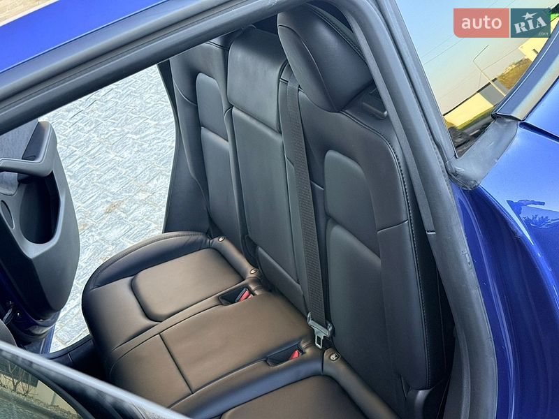 Внедорожник / Кроссовер Tesla Model Y 2021 в Львове