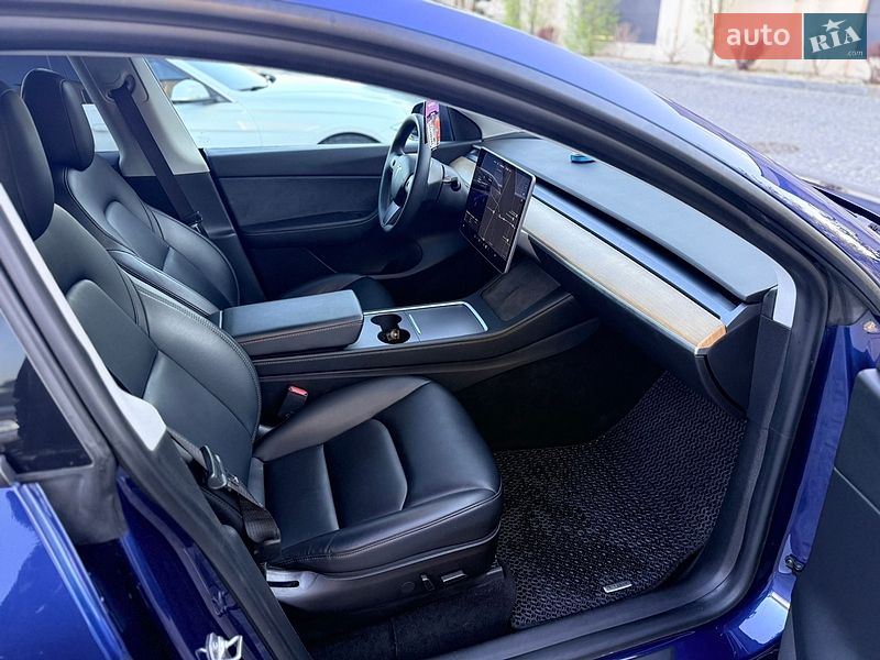 Внедорожник / Кроссовер Tesla Model Y 2021 в Львове