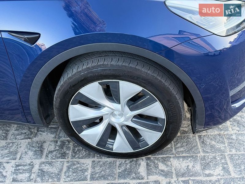 Внедорожник / Кроссовер Tesla Model Y 2021 в Львове