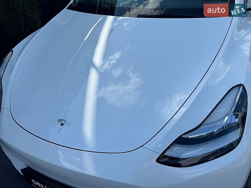 Внедорожник / Кроссовер Tesla Model Y 2023 в Ивано-Франковске