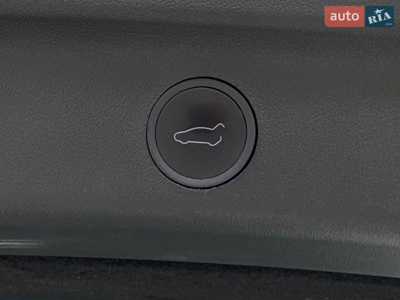 Внедорожник / Кроссовер Tesla Model Y 2023 в Ивано-Франковске