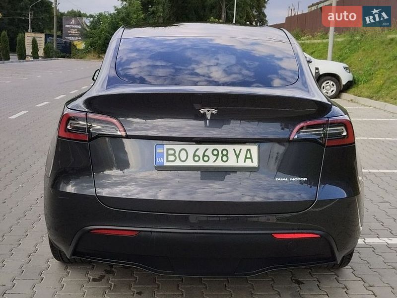 Внедорожник / Кроссовер Tesla Model Y 2024 в Львове