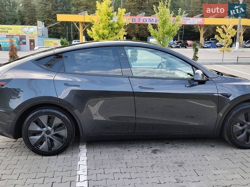 Внедорожник / Кроссовер Tesla Model Y 2024 в Львове