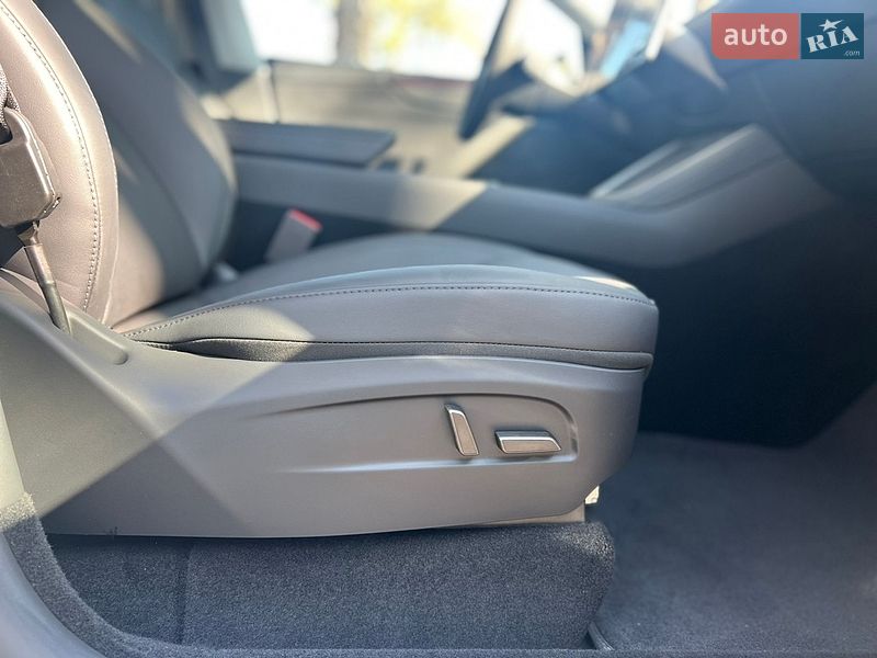 Внедорожник / Кроссовер Tesla Model Y 2025 в Харькове